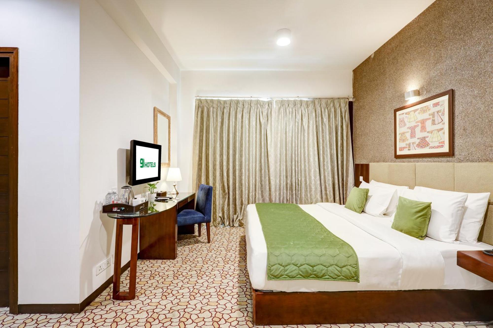 Hotel 91 By VIVID Gurgaon Exterior foto