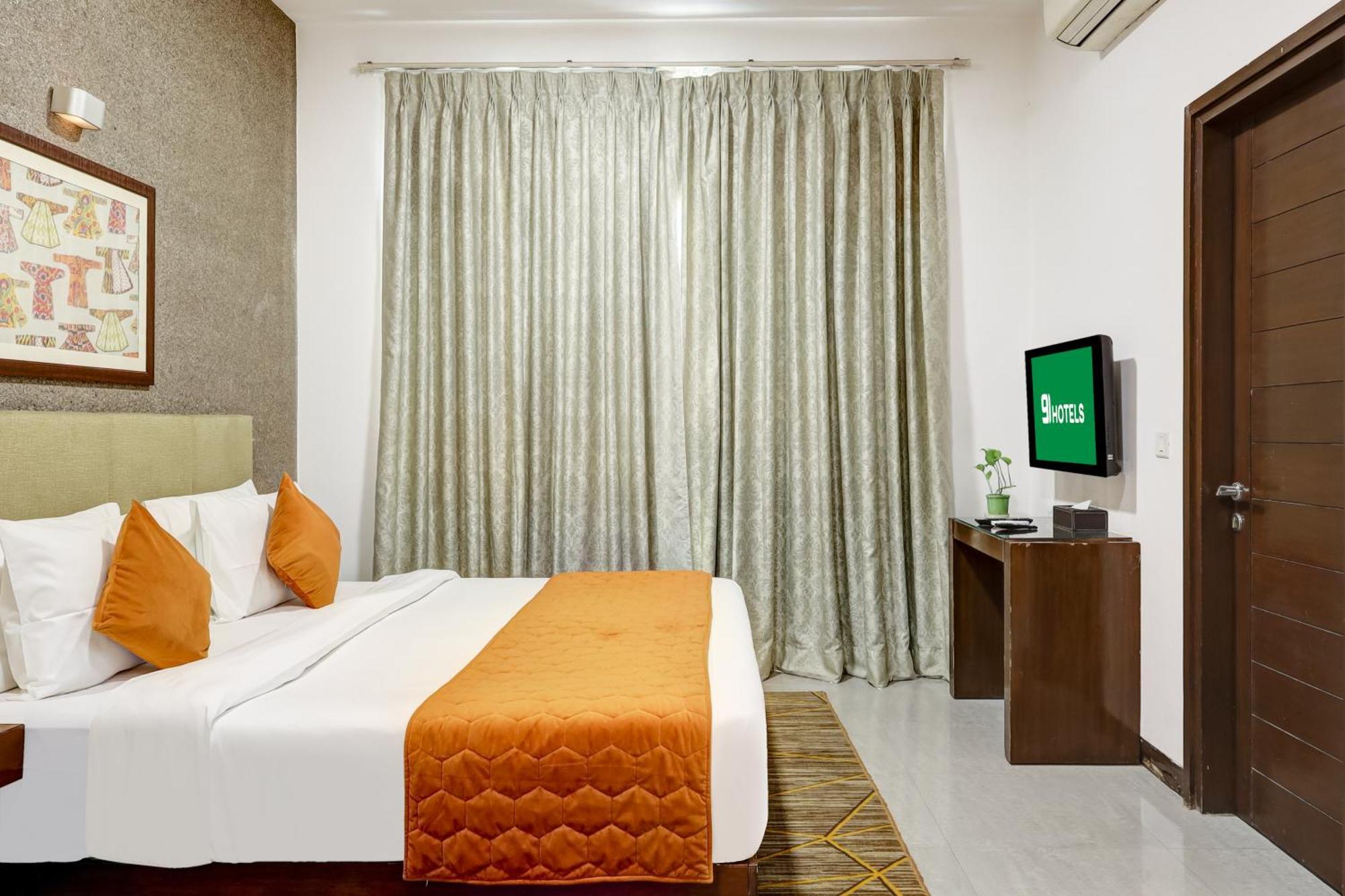 Hotel 91 By VIVID Gurgaon Exterior foto