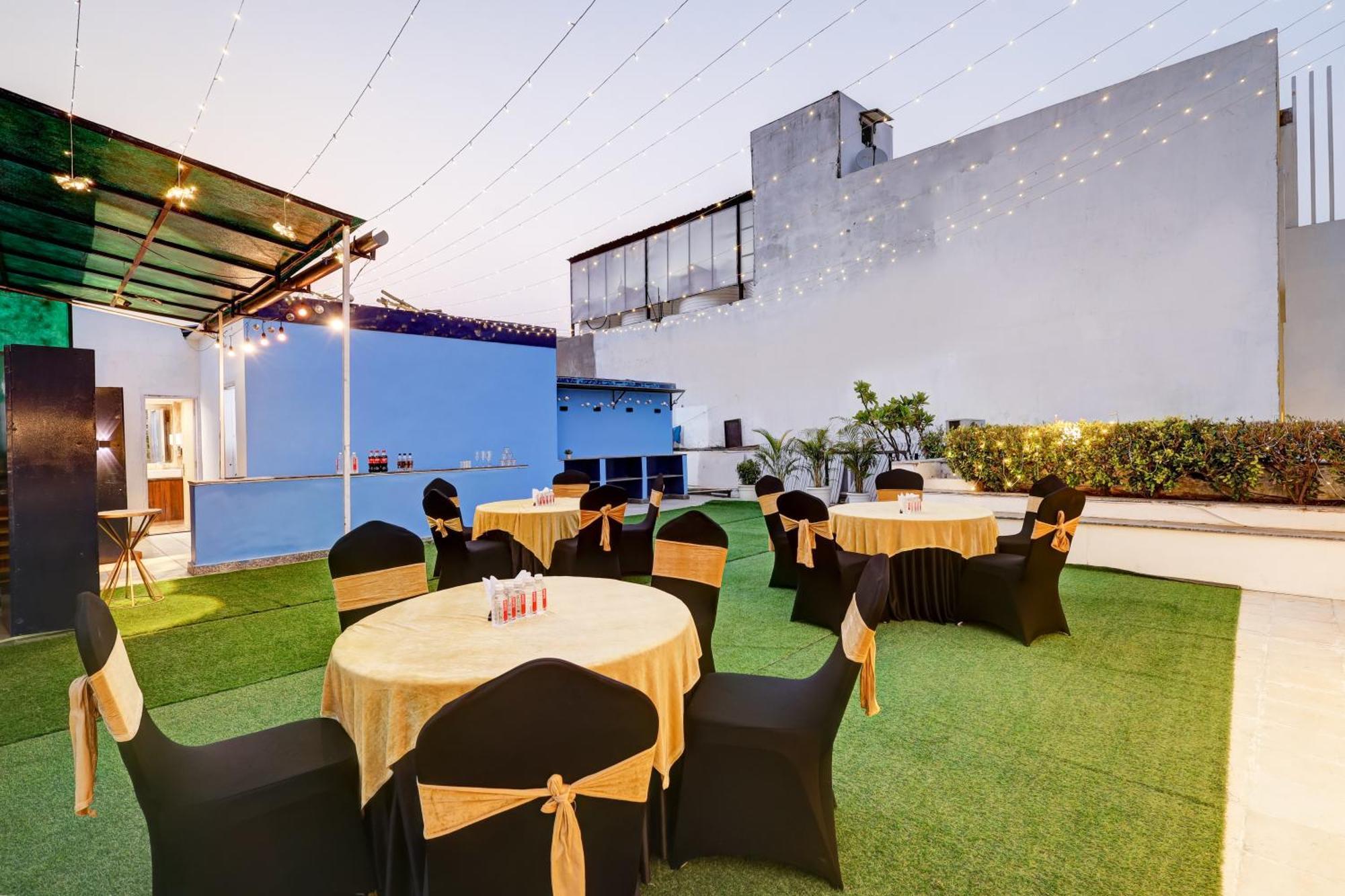 Hotel 91 By VIVID Gurgaon Exterior foto